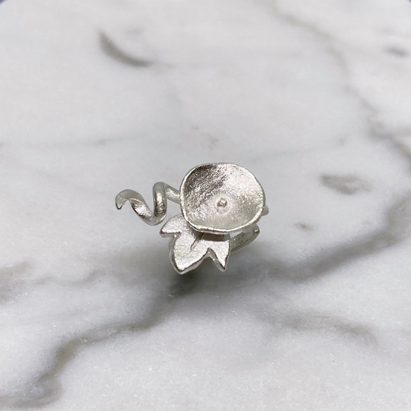 つるがくるりん。あさがおのイヤーカフ◇朝顔　夏　ピュアシルバー 片耳用 イヤカフ カフス お花 フラワー 小さい 9枚目の画像