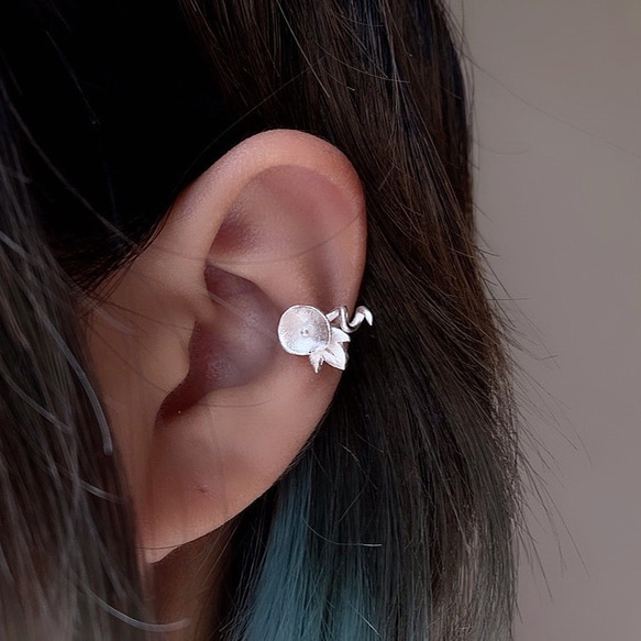 つるがくるりん。あさがおのイヤーカフ◇朝顔　夏　ピュアシルバー 片耳用 イヤカフ カフス お花 フラワー 小さい 13枚目の画像