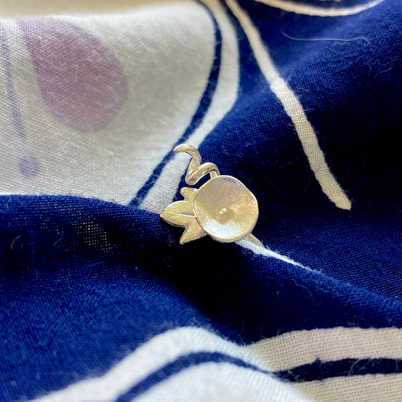 つるがくるりん。あさがおのイヤーカフ◇朝顔　夏　ピュアシルバー 片耳用 イヤカフ カフス お花 フラワー 小さい 11枚目の画像