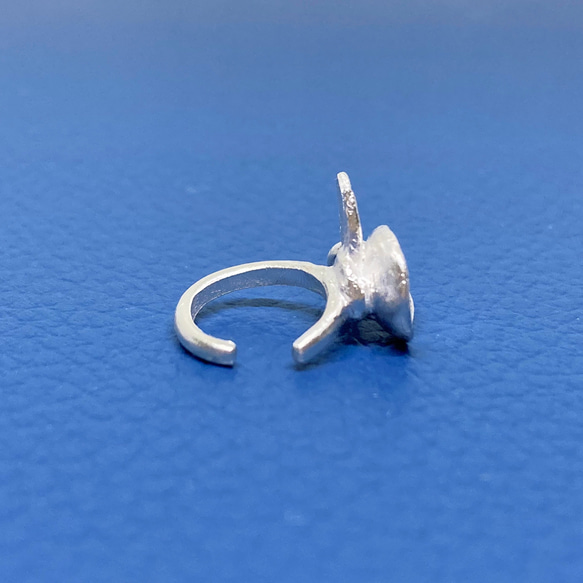 つるがくるりん。あさがおのイヤーカフ◇朝顔　夏　ピュアシルバー 片耳用 イヤカフ カフス お花 フラワー 小さい 4枚目の画像