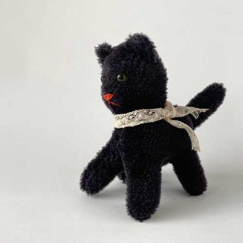 黒猫さんはガーデニングが好き ぬいぐるみ 海外作家様 ハンドメイド