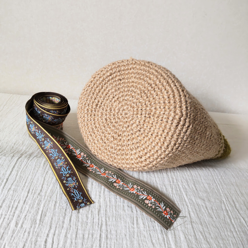 ◈さりげなく刺繍リボンをポイントに～麻紐バッグ◈かぎ針編み