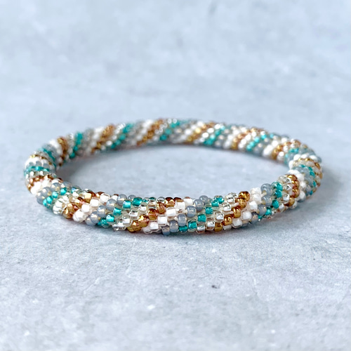 ビーズクロッシェブレスレット[menthol] ブレスレット 糸煌-shikou