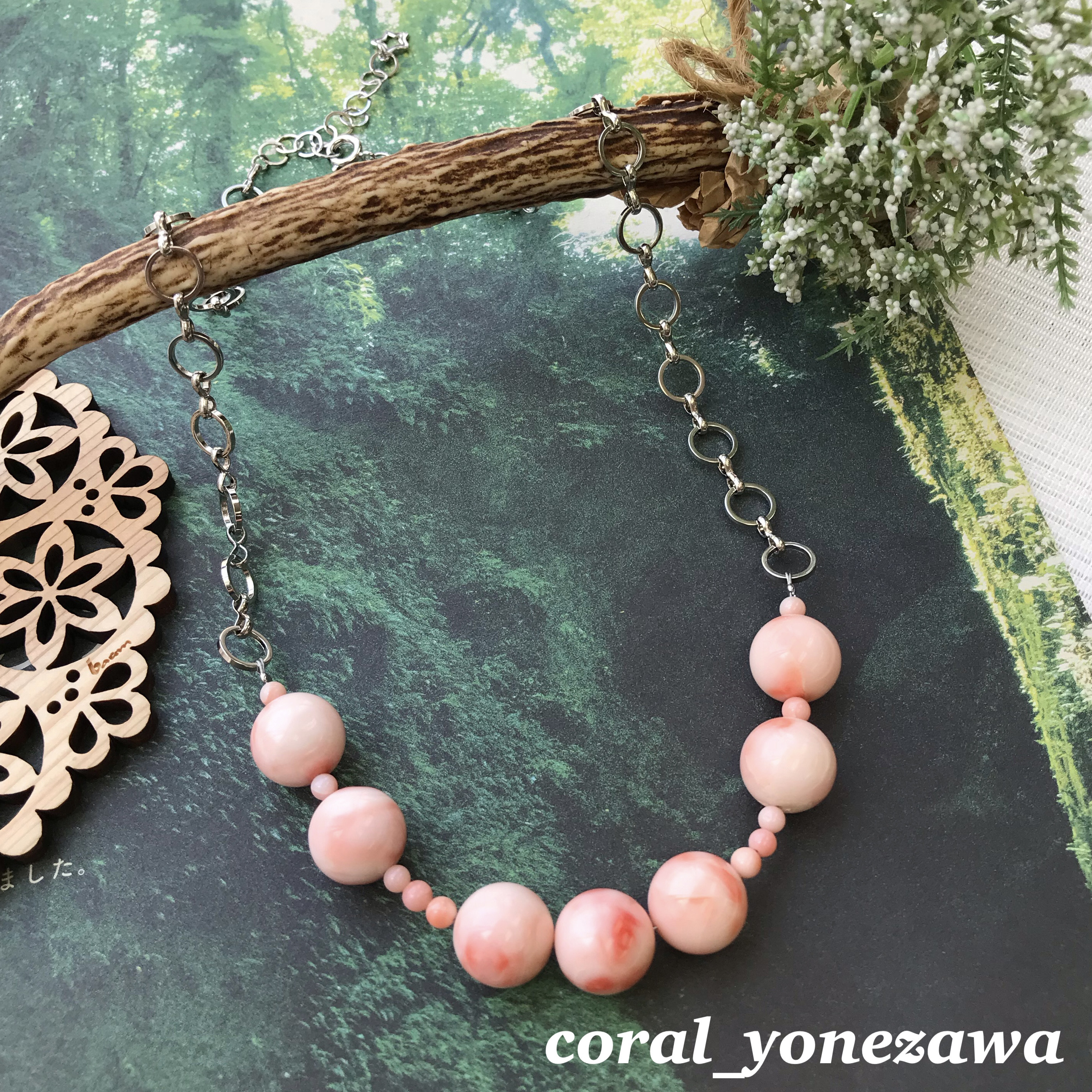 ボリュウムのピンク珊瑚玉　インパクトのあるオリジナルネックレス　R40730 5,852円