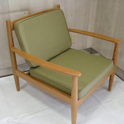 □ RETRO 男前 / チーク材・手作り、 無垢 60'シングル □