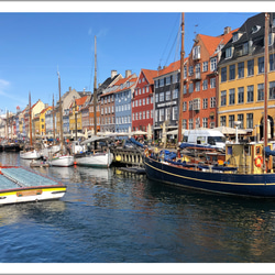 カラフルな港Nyhavn（ニューハウン） ｜ デンマークの風景ポストカード 1枚目の画像
