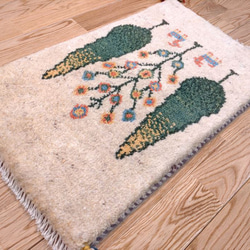 ペルシャ　ギャッベ　玄関マット　36×58 アイボリー　糸杉　ギャベ　ギャッぺ　手織り 6枚目の画像