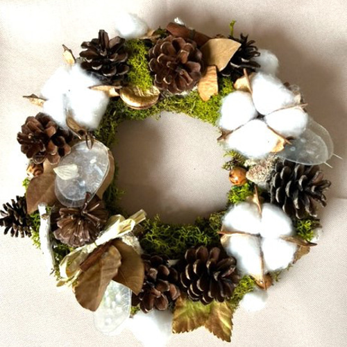 秋・冬リース③「松ぼっくりと綿の実のカントリーリース 」 ＃玄関の