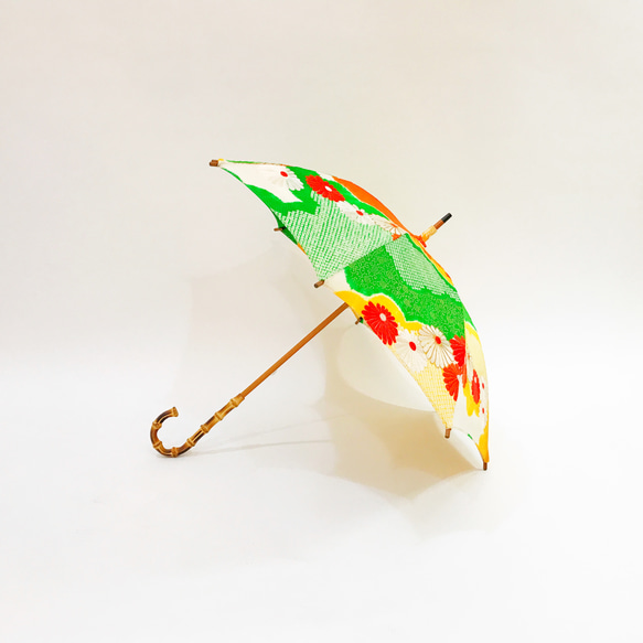 着物日傘　絹の着物をアップサイクル　日本の職人が手仕事で制作　#38 3枚目の画像