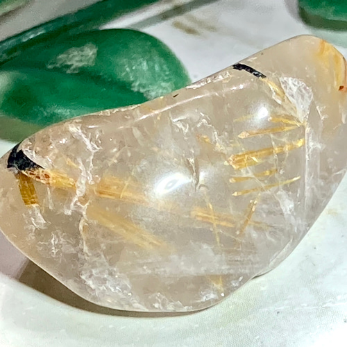 タイチン✨虹入り ゴールド ルチルクォーツ タンブル 原石 天然石 東洋 
