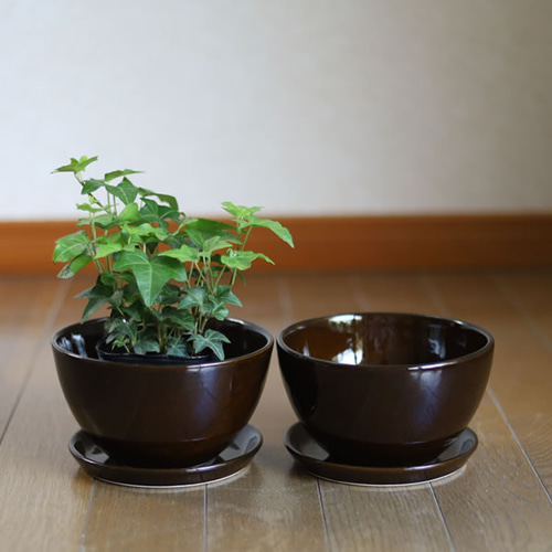 濃い茶色の陶器の植木鉢 (つやあり) (ボールタイプ) 一輪挿し・花瓶