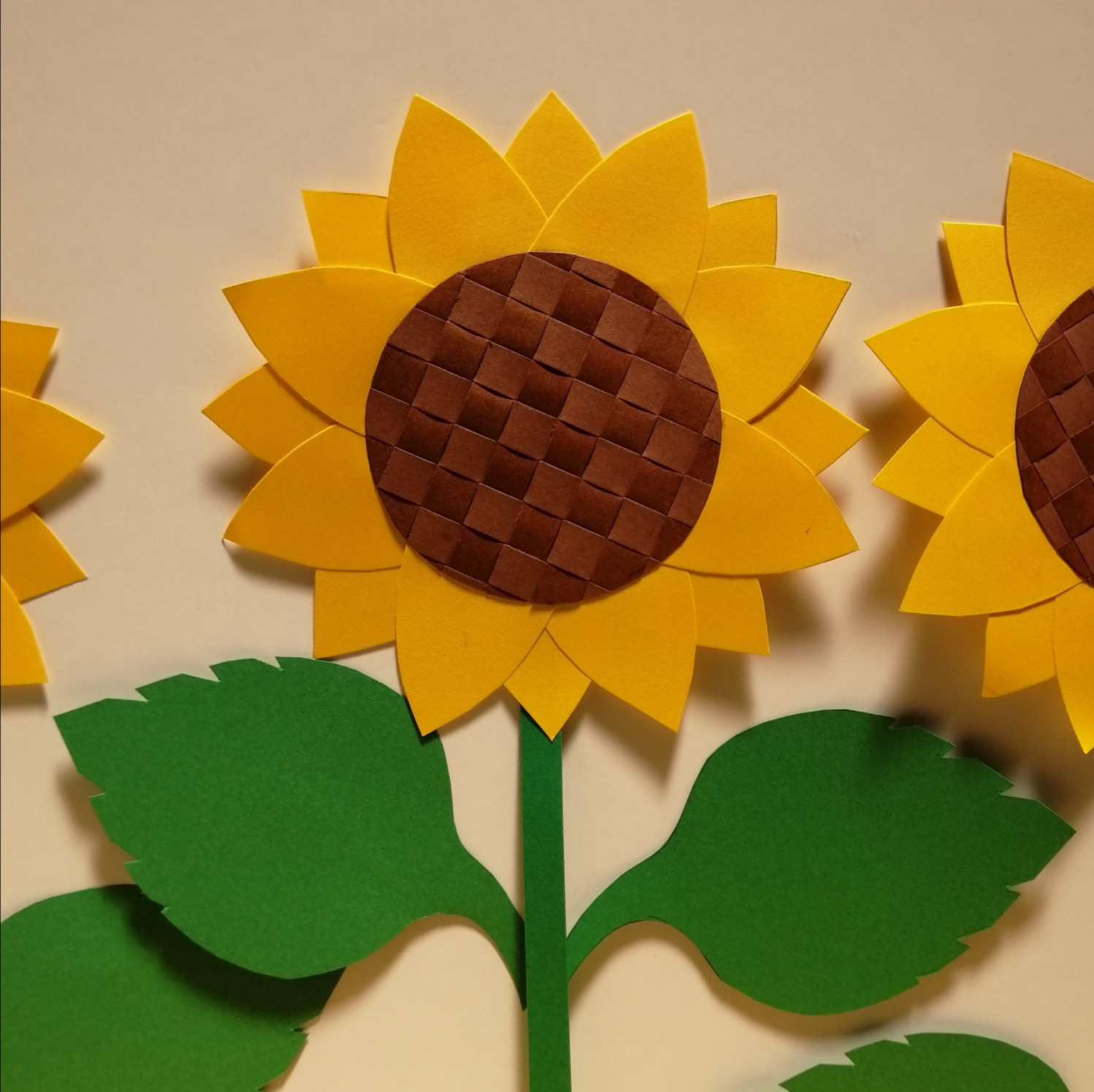 IS18小◯●ひまわりページ●◯ Amazon | サカタのタネ 実咲花5630 ミニひまわり 小夏 00905630 | 種・苗