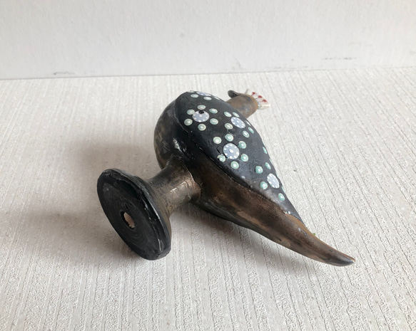 金ラスタの鳥花器　ートサカの付いた鳥一輪挿しー　金属製にみえますが陶器です。 3枚目の画像
