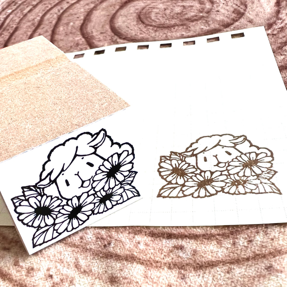 羊とひまわりのはんこ　3ｘ2.5ｃｍ 2枚目の画像