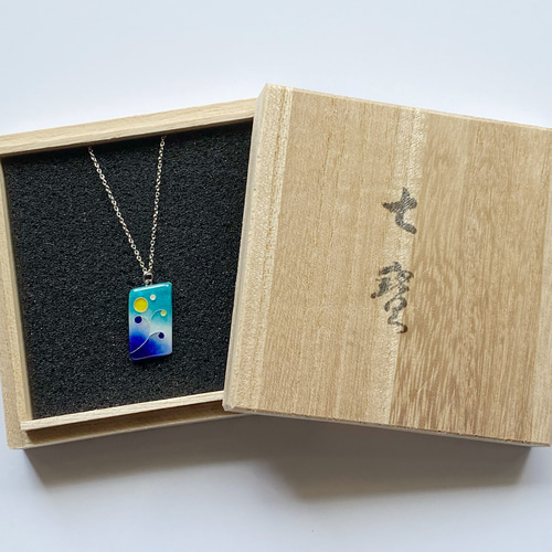 海 七宝焼のペンダント 純銀胎有線七宝 ネックレス・ペンダント hana