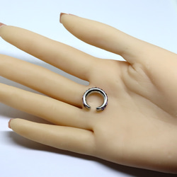 フープイヤーカフ・シルバー・片耳用・グルーデコ（バイオレット・ヴィンテージローズ） 8枚目の画像