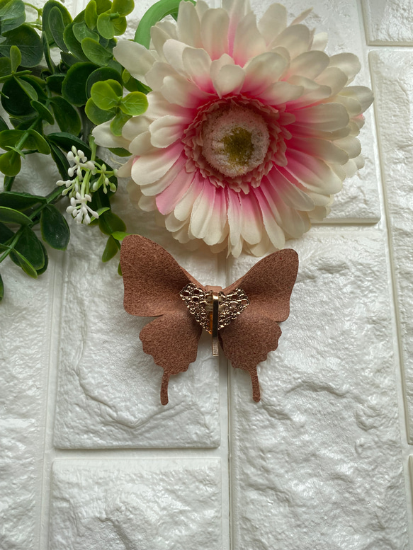 蝶のポニーフック　レザー 6枚目の画像