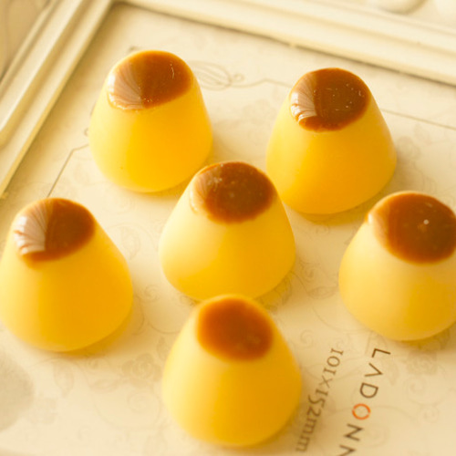 つやつやプリン 6～50個 ミニチュア 樹脂粘土 スイーツデコ フェイク