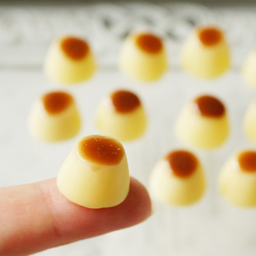 つやつやプリン 6～50個 ミニチュア 樹脂粘土 スイーツデコ