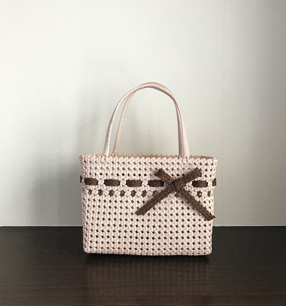 ♡涼しげ♡ シンプルカゴバック A4サイズでお出掛けに最適 ♡涼しげ♡ シンプルカゴバック A4サイズでお出掛けに最適