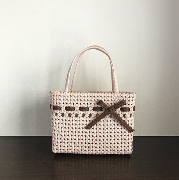 ♡涼しげ♡　シンプルカゴバック　A4サイズでお出掛けに最適！リボン付き【四つ畳みあみ】        Ω 人気・おすすめ｜売れ筋商品・話題商品におすすめ コスパ重視 安心配送 スピーディーにお届け