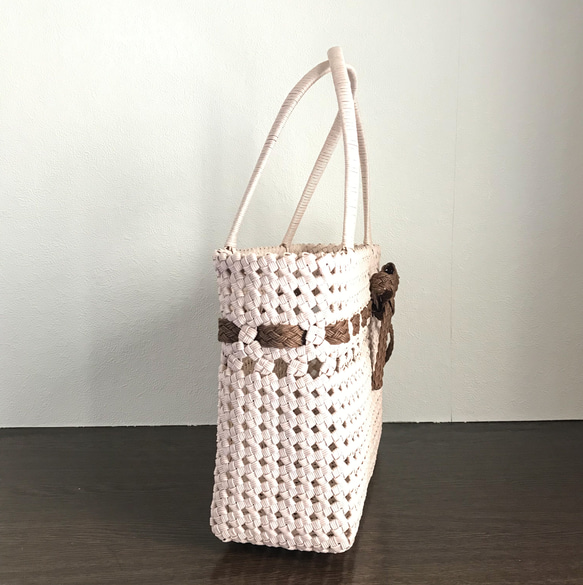 ♡涼しげ♡　シンプルカゴバック　A4サイズでお出掛けに最適！リボン付き【四つ畳みあみ】        Ω 人気・おすすめ｜売れ筋商品・話題商品におすすめ コスパ重視 安心配送 スピーディーにお届け