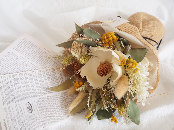 ジュートで包んだドライフラワーの花束 bouquet 1枚目の画像