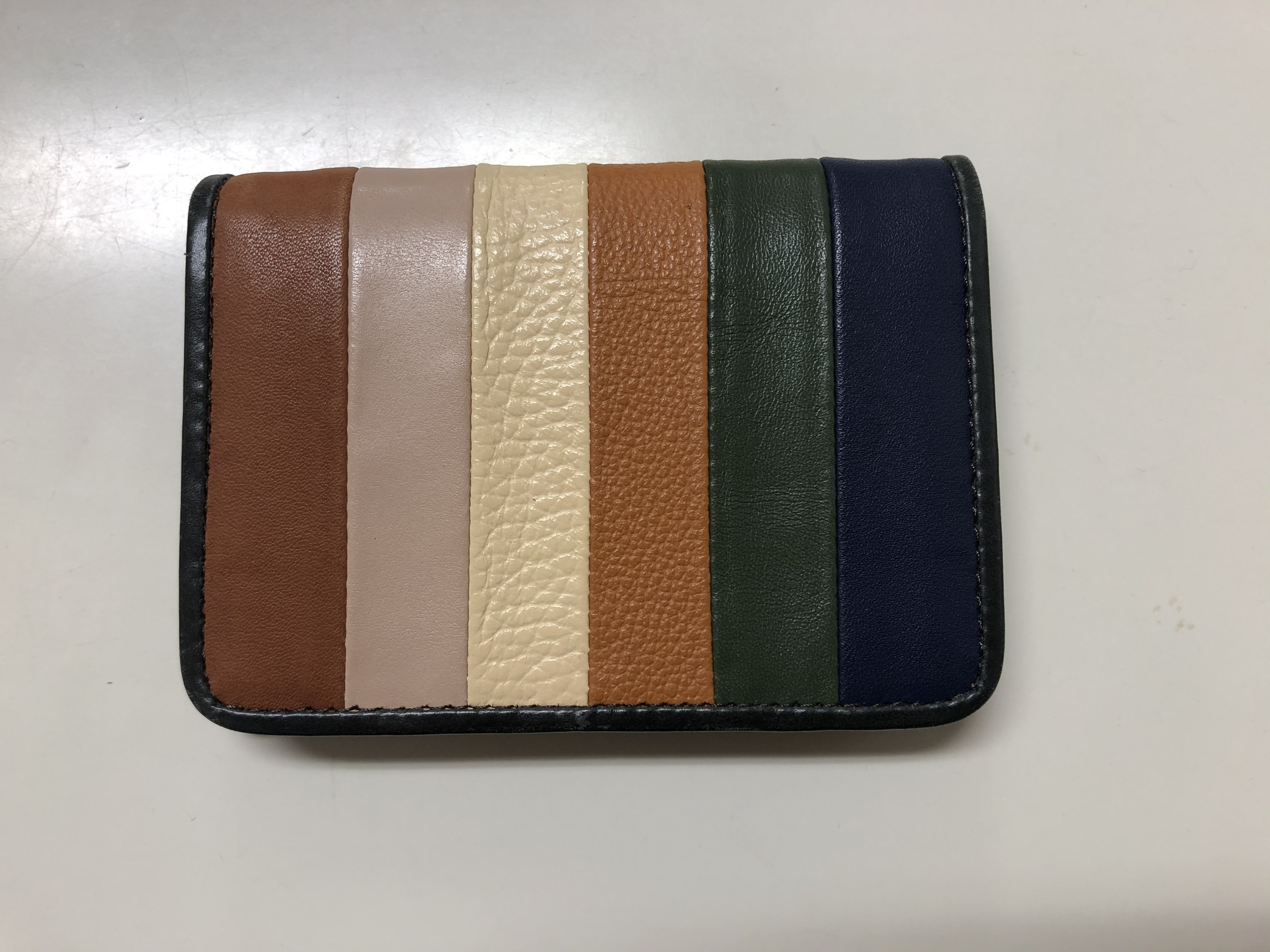 牛革ストライプ名刺入れ（カーキ）