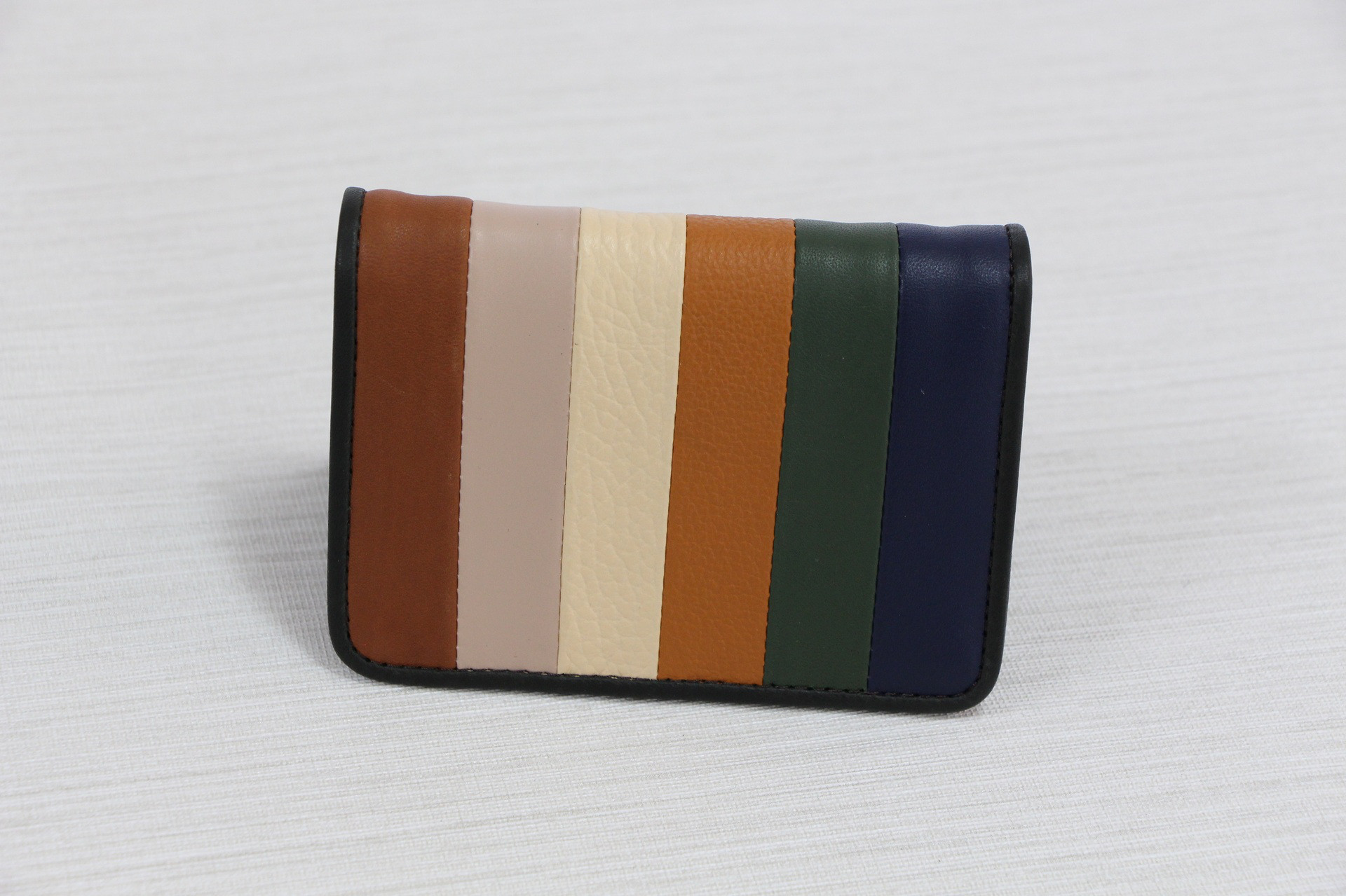 牛革ストライプ名刺入れ（カーキ）