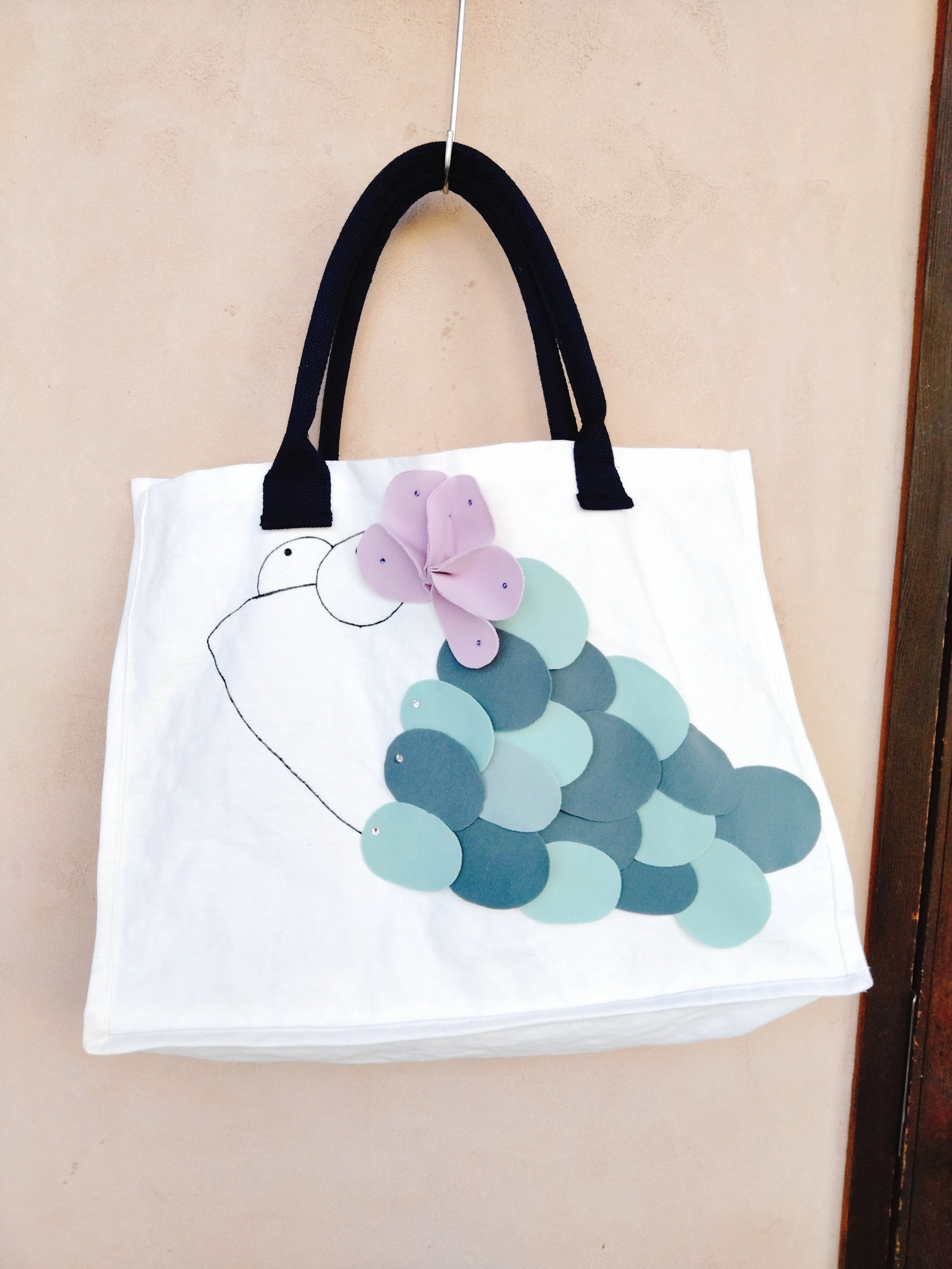 お魚トートバッグ　キャンバスバッグ