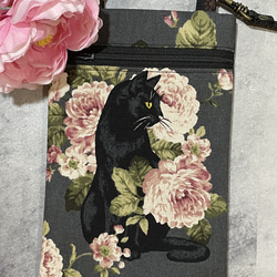 スマホショルダーCreema限定企画　美人な黒猫さん 5枚目の画像