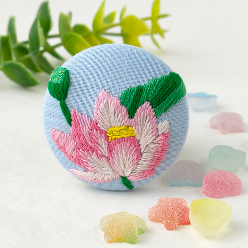 蓮の花刺繍ブローチ ブローチ かなちゃん手刺繍工房 通販