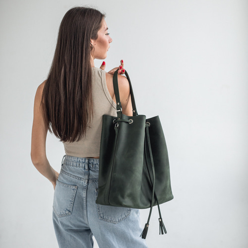 The row 牛革 ショルダーバッグ 小号 バケットバッグ スモール Slouchy Banana バッグ レザー ブラック – The Row