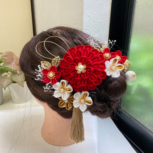 成人式髪飾り つまみ細工 結婚式 打ち掛け 赤 白 ゴールド 金 かんざし