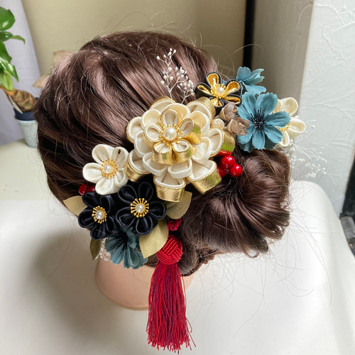 成人式髪飾り つまみ細工 アイボリー白 青 黒 かんざし つまみ細工