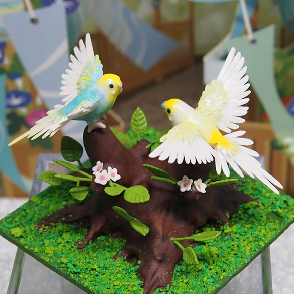 あや様オーダー・セキセイインコのピアス&ジオラマ作品 ピアス（フック 