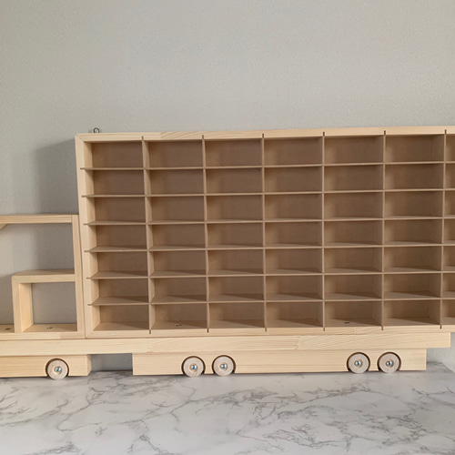 トミカ壁面収納トラック(大) 食器・家具 Atelier RT 通販 14383709