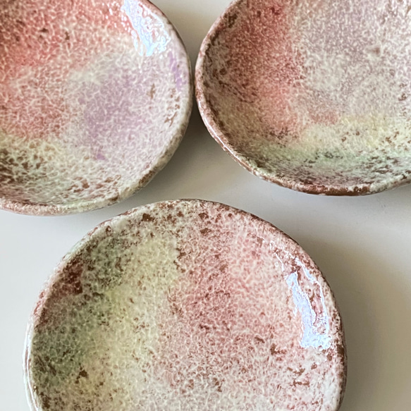 陶器 小皿 グラデ(ピンク系) 5枚目の画像