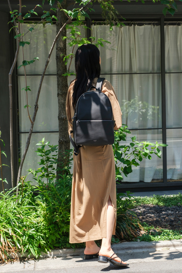 〈廃棄リンゴから生まれたレザーを使用！〉Apple Rucksack 3枚目の画像