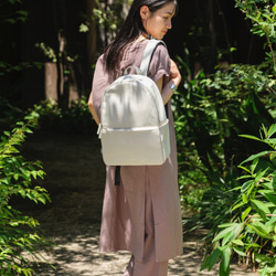 〈廃棄リンゴから生まれたレザーを使用！〉Apple Rucksack 4枚目の画像