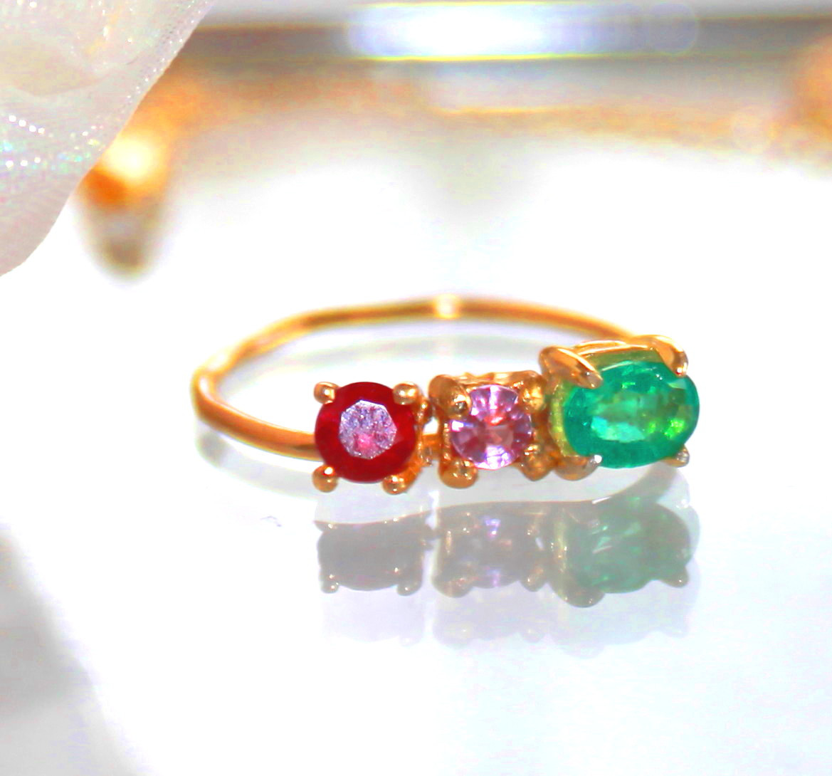- beautifull precious -  Ruby & Pink Sapphire & Emerald Ring