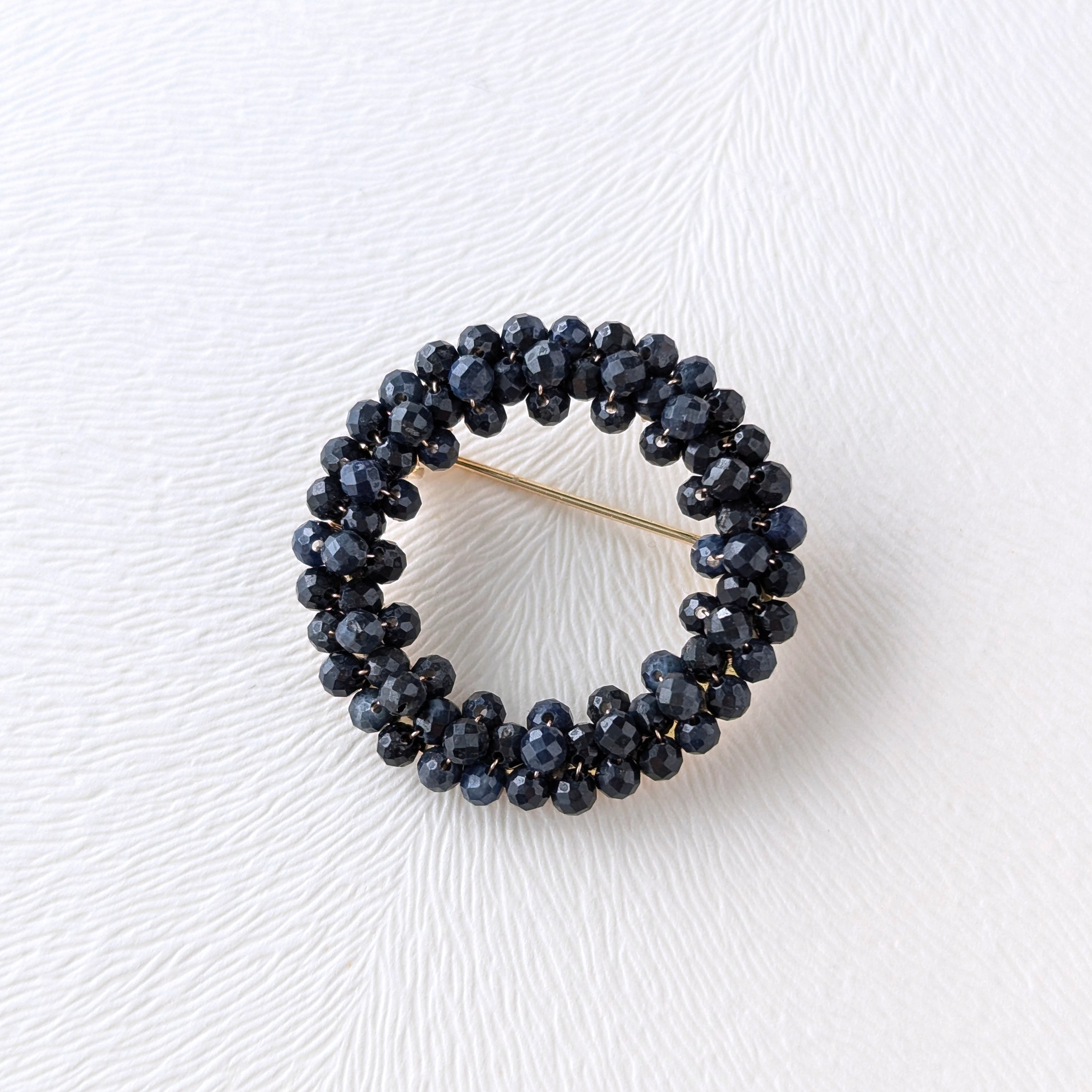 9月誕生石 サファイアのリングブローチ (送料無料)  サークル まんまる プレゼント ギフト 母の日