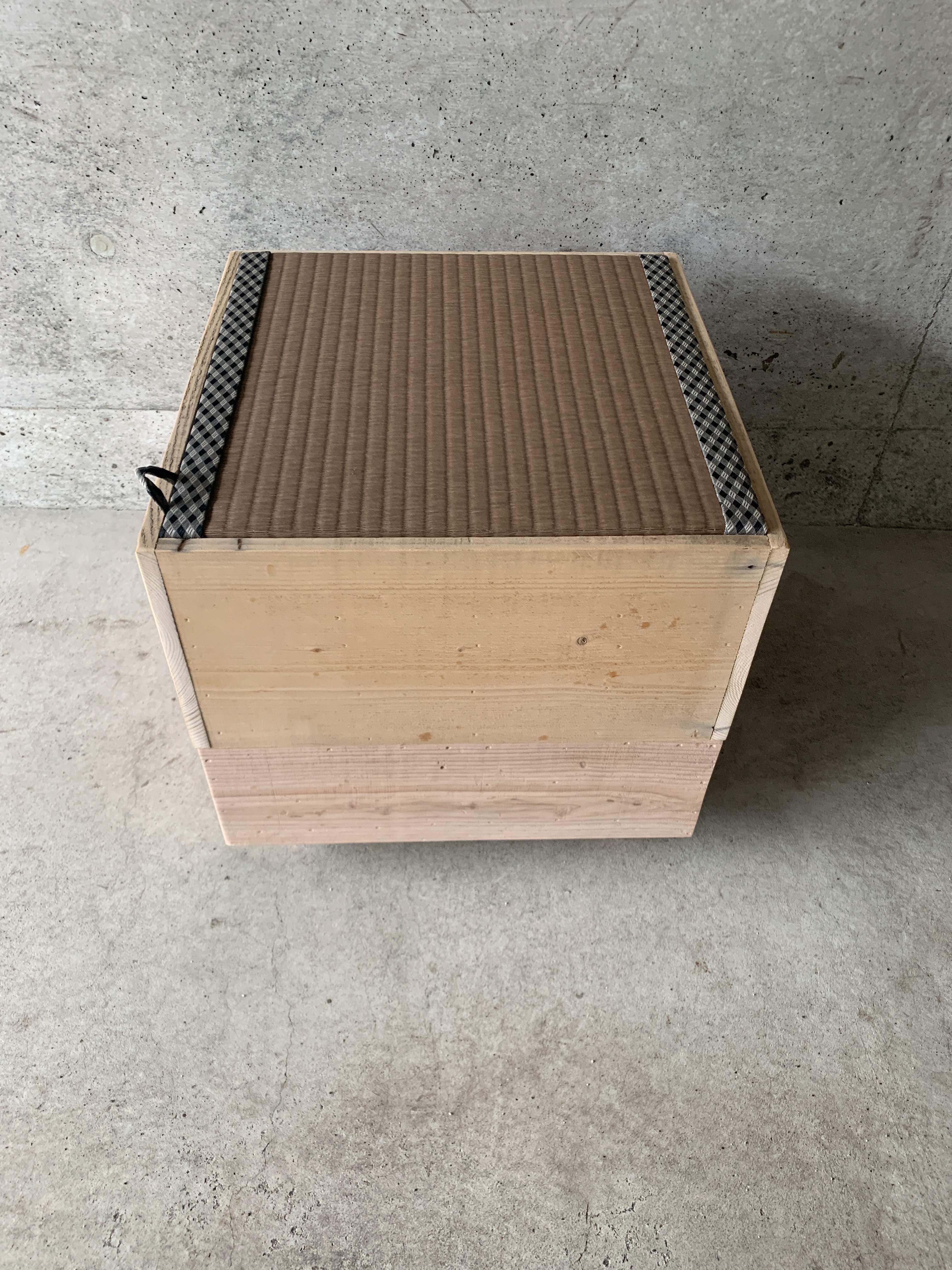 畳スツール 収納機能付き