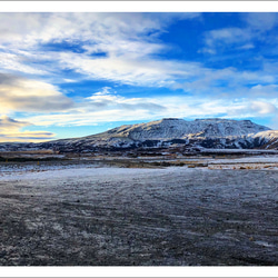 Iceland（アイスランド）の雄大な山 ｜ アイスランドの風景ポストカード 1枚目の画像