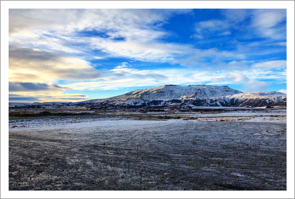 Iceland（アイスランド）の雄大な山 ｜ アイスランドの風景ポストカード 1枚目の画像