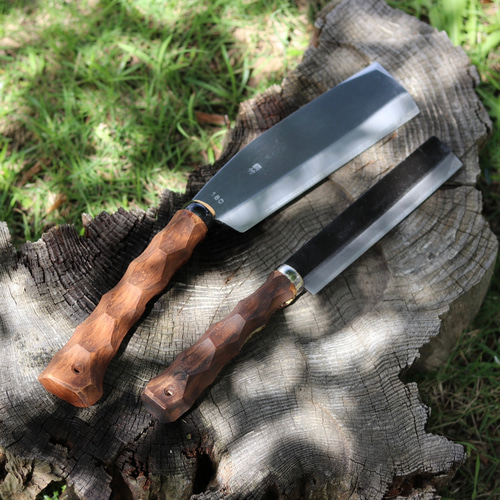 なた 名栗加工 ナタ 鉈 カバー付き 165mm 小さ目 薪割り キャンプ 無骨  