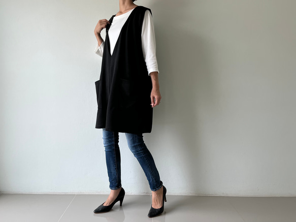 ポンチ素材のざっくりシルエットで綺麗に体型カバー♡ 重ねるだけで今どきバランス。プルオーバー。ベスト。黒色 6枚目の画像