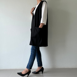 ポンチ素材のざっくりシルエットで綺麗に体型カバー♡ 重ねるだけで今どきバランス。プルオーバー。ベスト。黒色 3枚目の画像