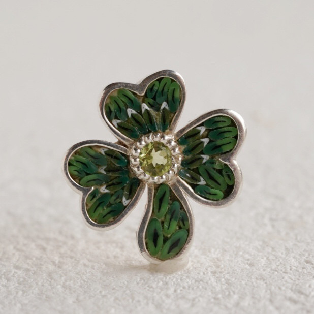 クローバーのピンブローチ＊シトリン