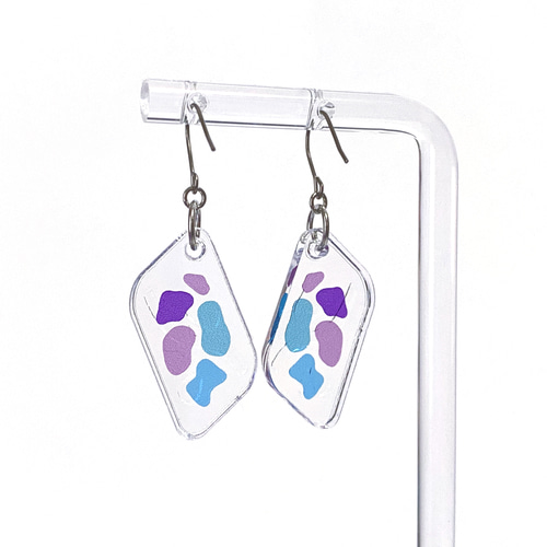水面に滲む色】ピアス・イヤリング│アクリルアクセサリー ユニーク